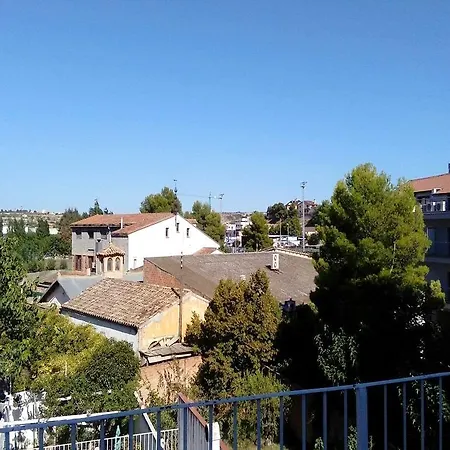 Habitacions Sant Pere Claver بيت ضيافة 2*